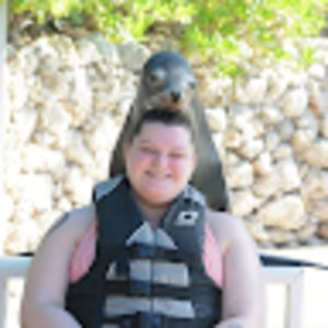 Meet your Posher, Crystal